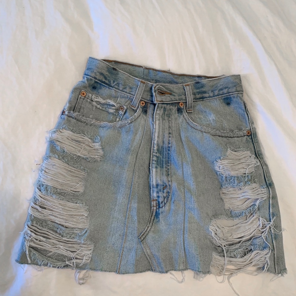 Levi’s mini skirt